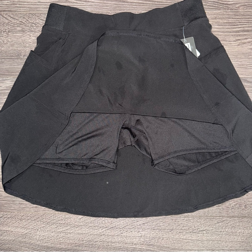 32 Degrees Women's Small Black Pull On Skort Side Pockets Skirt with shorts Med - Picture 5 of 11